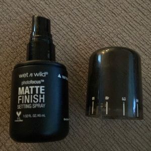 Wet & Wild Setting Spray